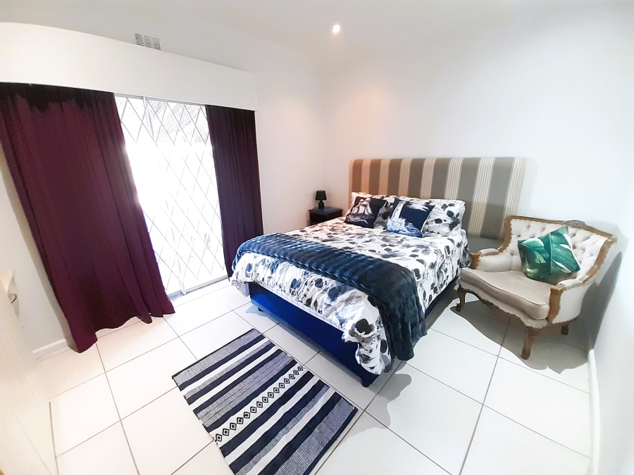 5 Bedroom Property for Sale in Paradise Beach Eastern Cape